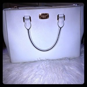Michael kors medium tote white